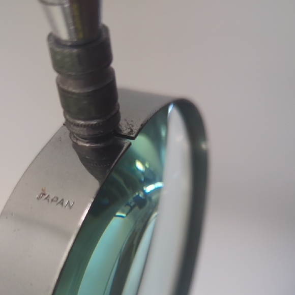 Vintage MCM Flexible Gooseneck Magnifying Glass with Black Base Japan - Picture 5 of 6